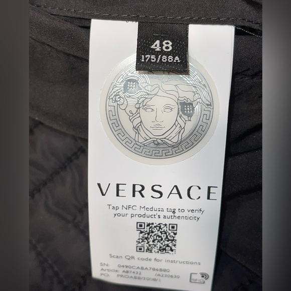VERSACE UNISEX 🌟 100% AUTHENTIC & NWT—Size M / 48 - Picture 15 of 16